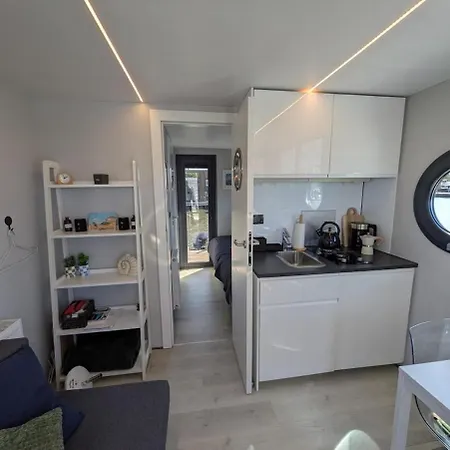 Gezellige Houseboat Eclipse Nabij Amsterdam *